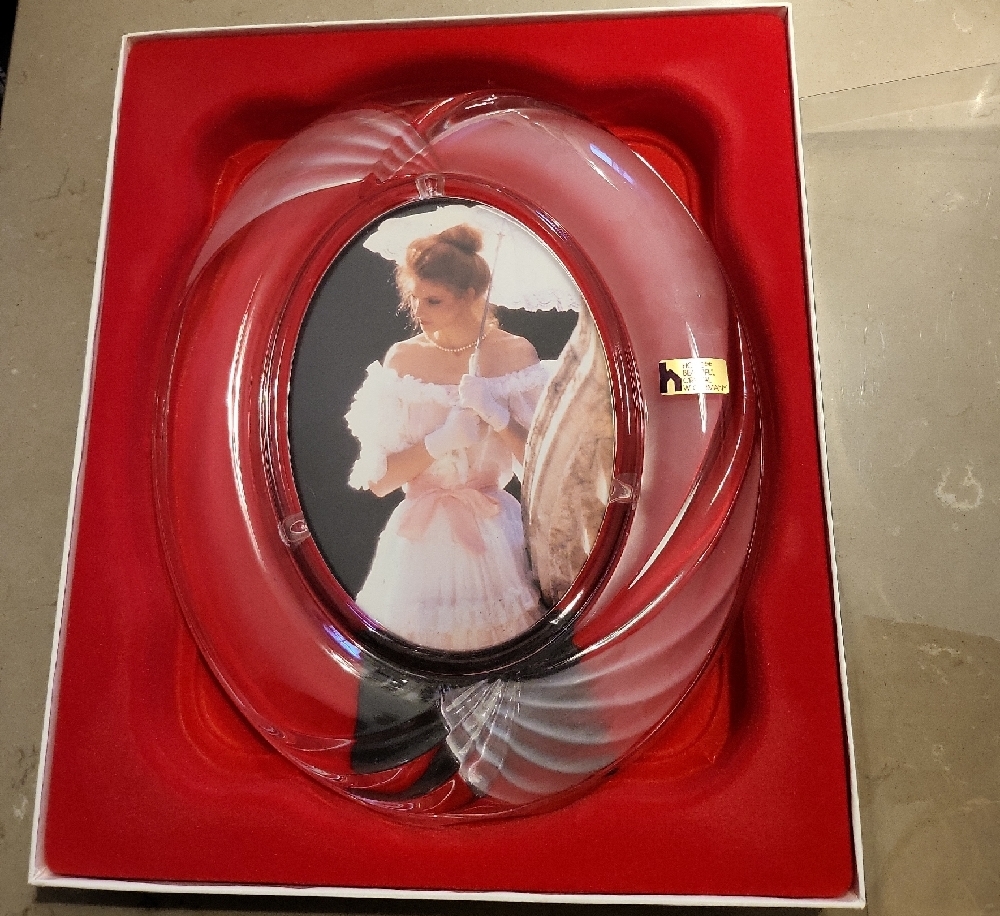 Vintage Elegant Crystal Oval Photo Frame